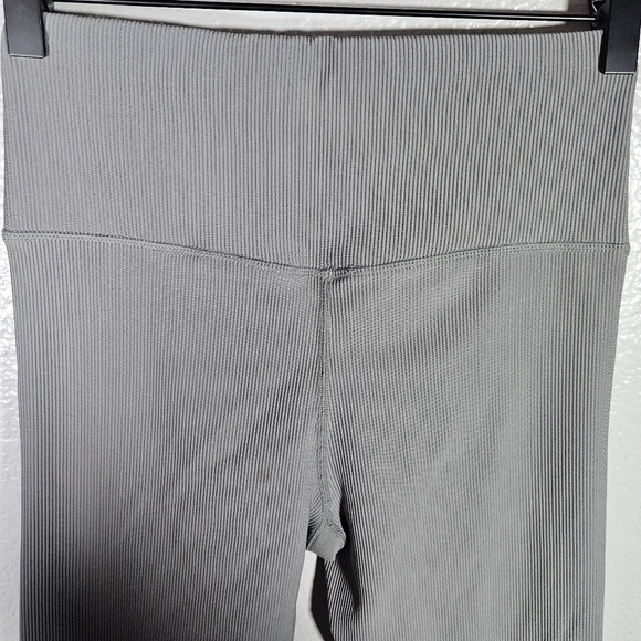 Glyder Tone Up Bra/Legging Set Size S - Picture 14 of 16